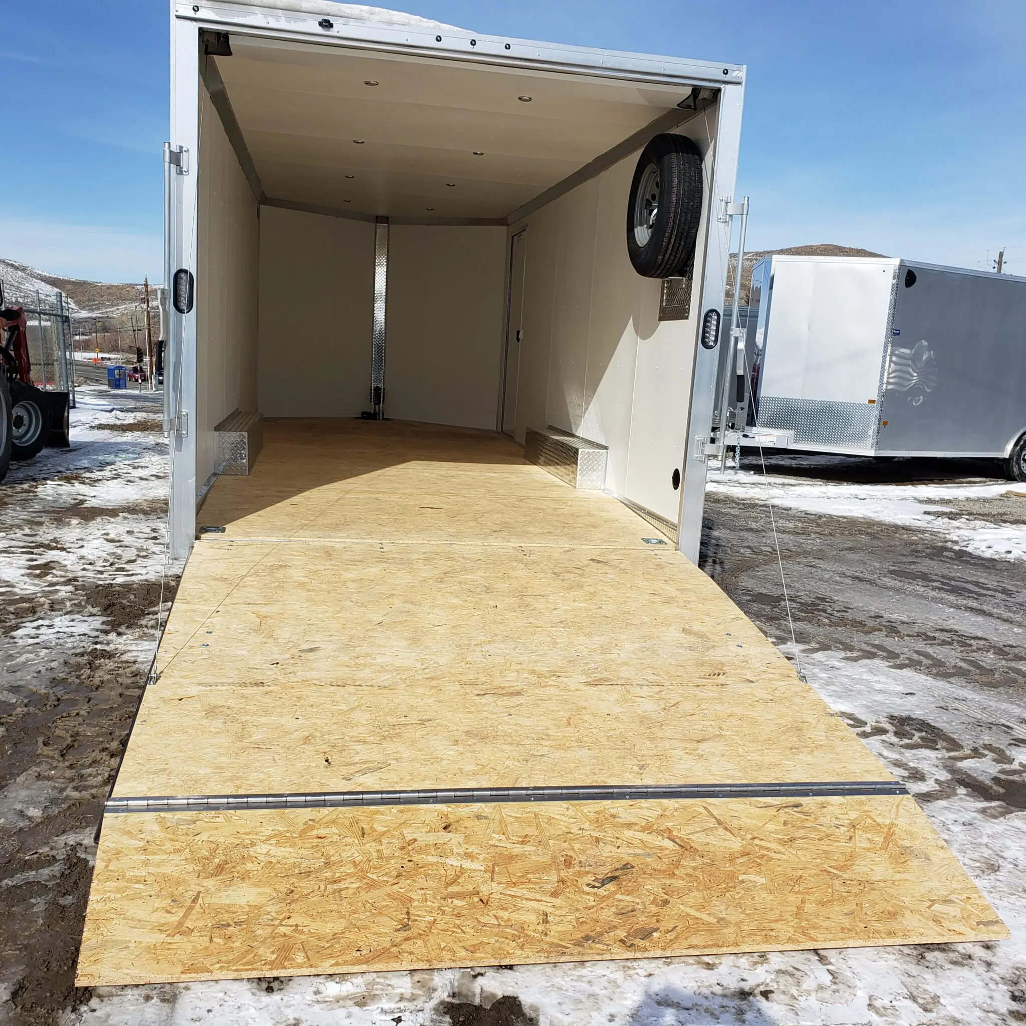 2026 CargoPro 8.5'x20' V-Nose Stealth Enclosed Car Hauler XLT - Image 7