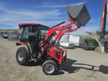 2025 Mahindra 2126 Tractor with Cab and Loader