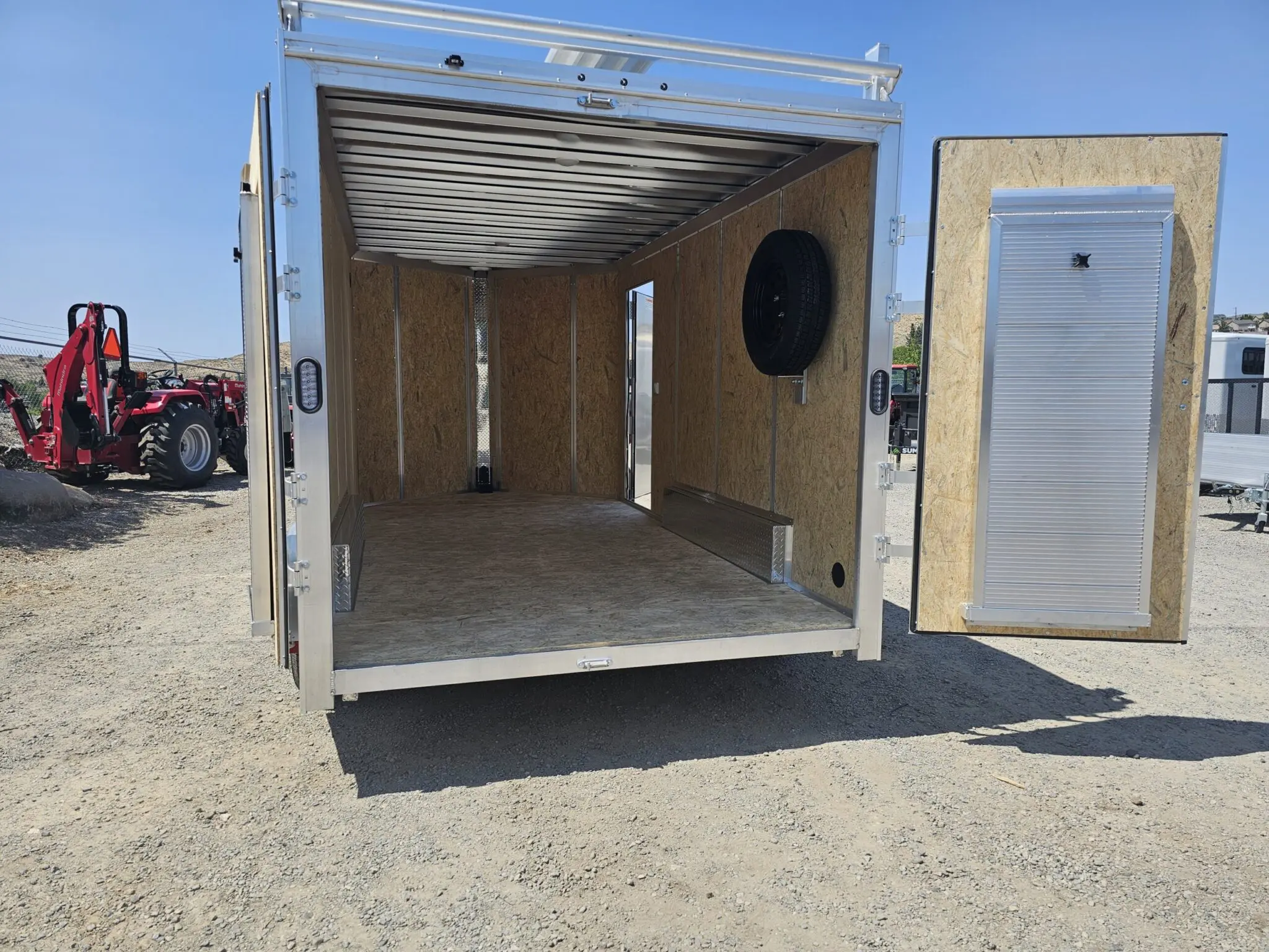 2025 CargoPro 7.5'x14' V-Nose Stealth Trailer w/Contractor Pkg - Image 11