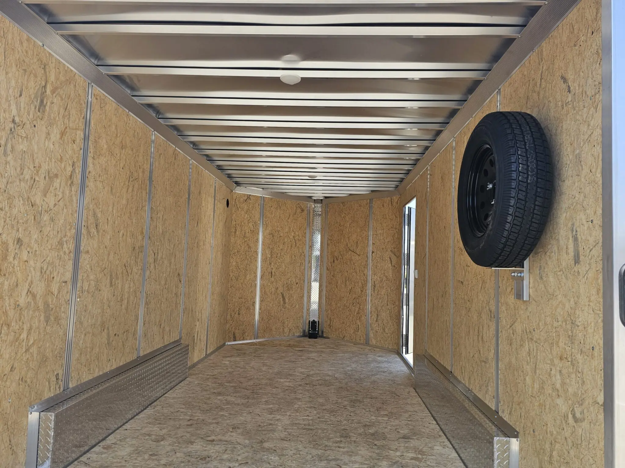 2025 CargoPro 7.5'x14' V-Nose Stealth Trailer w/Contractor Pkg - Image 13
