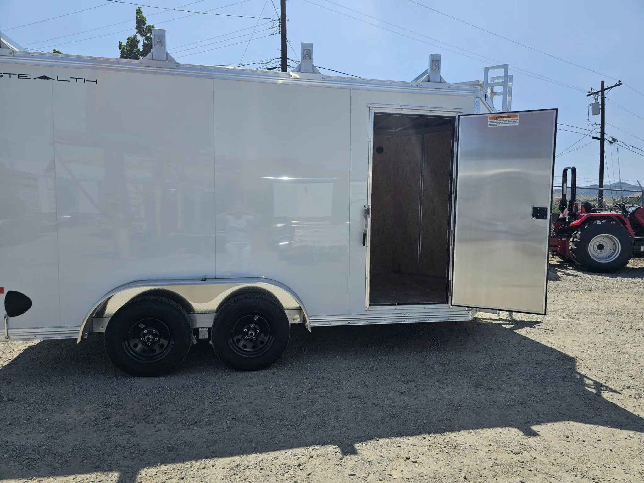 2025 CargoPro 7.5'x14' V-Nose Stealth Trailer w/Contractor Pkg - Image 14