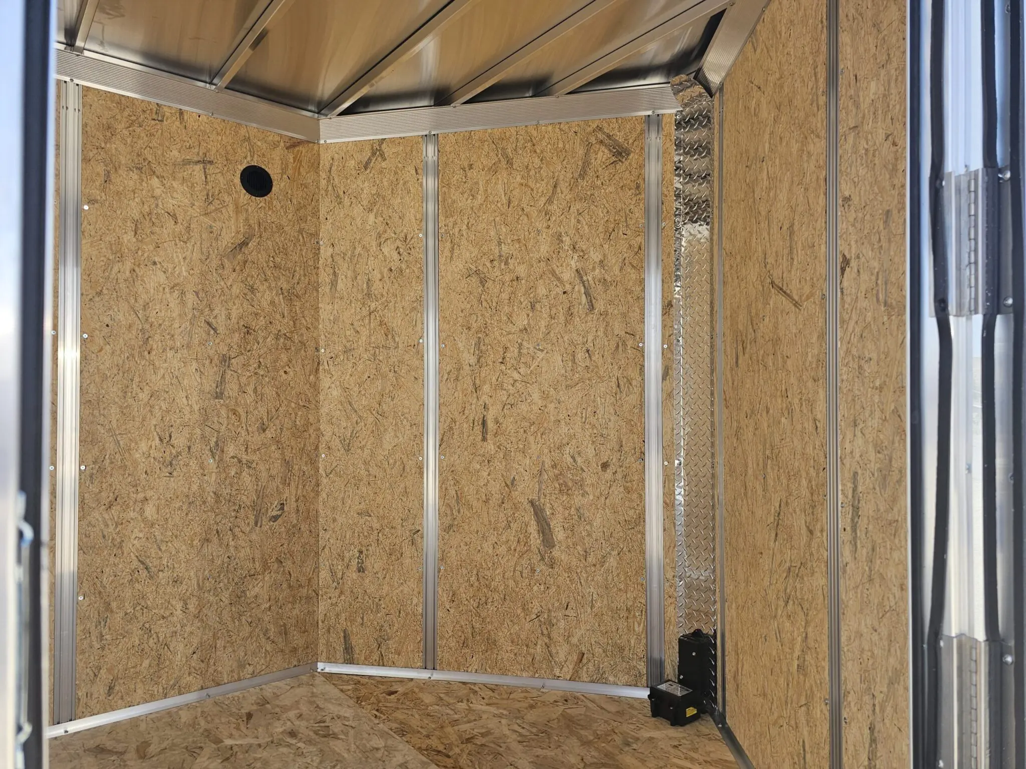 2025 CargoPro 7.5'x14' V-Nose Stealth Trailer w/Contractor Pkg - Image 16