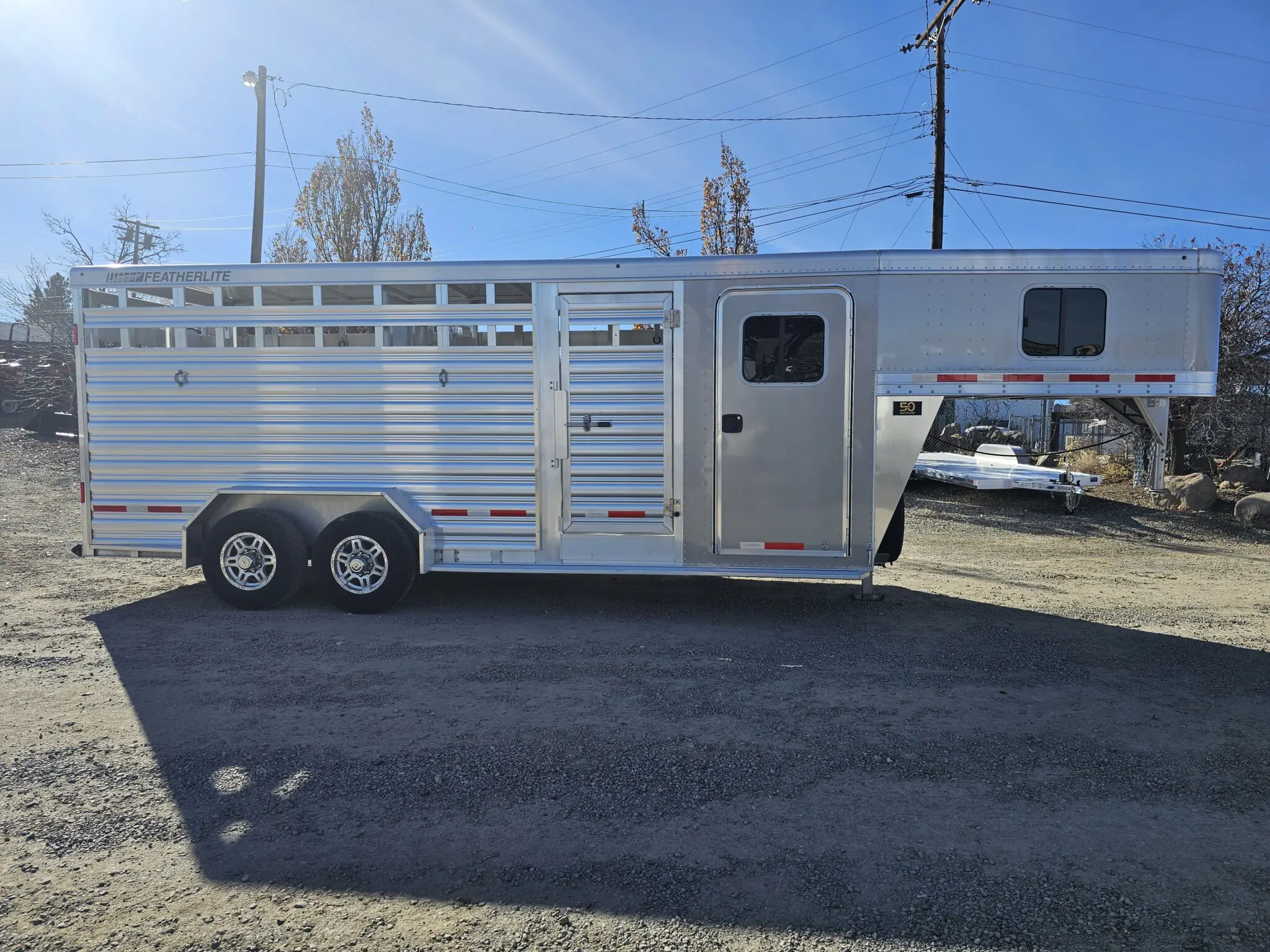2023 Featherlite 8413 7'x20' Stock Trailer - Image 3