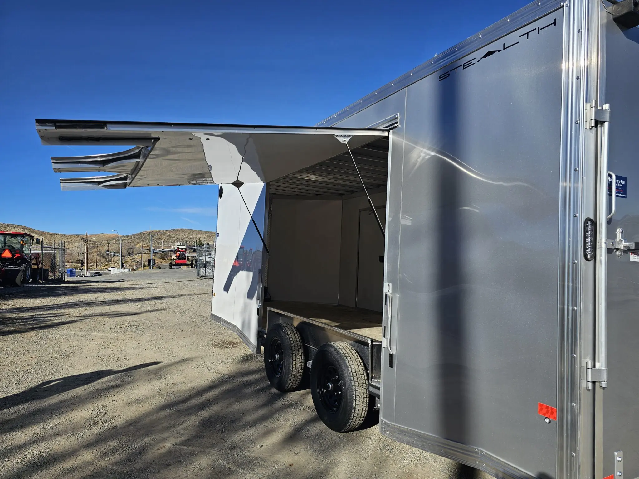2026 CargoPro 8.5'x20' V-Nose Stealth Enclosed Car Hauler - Image 12