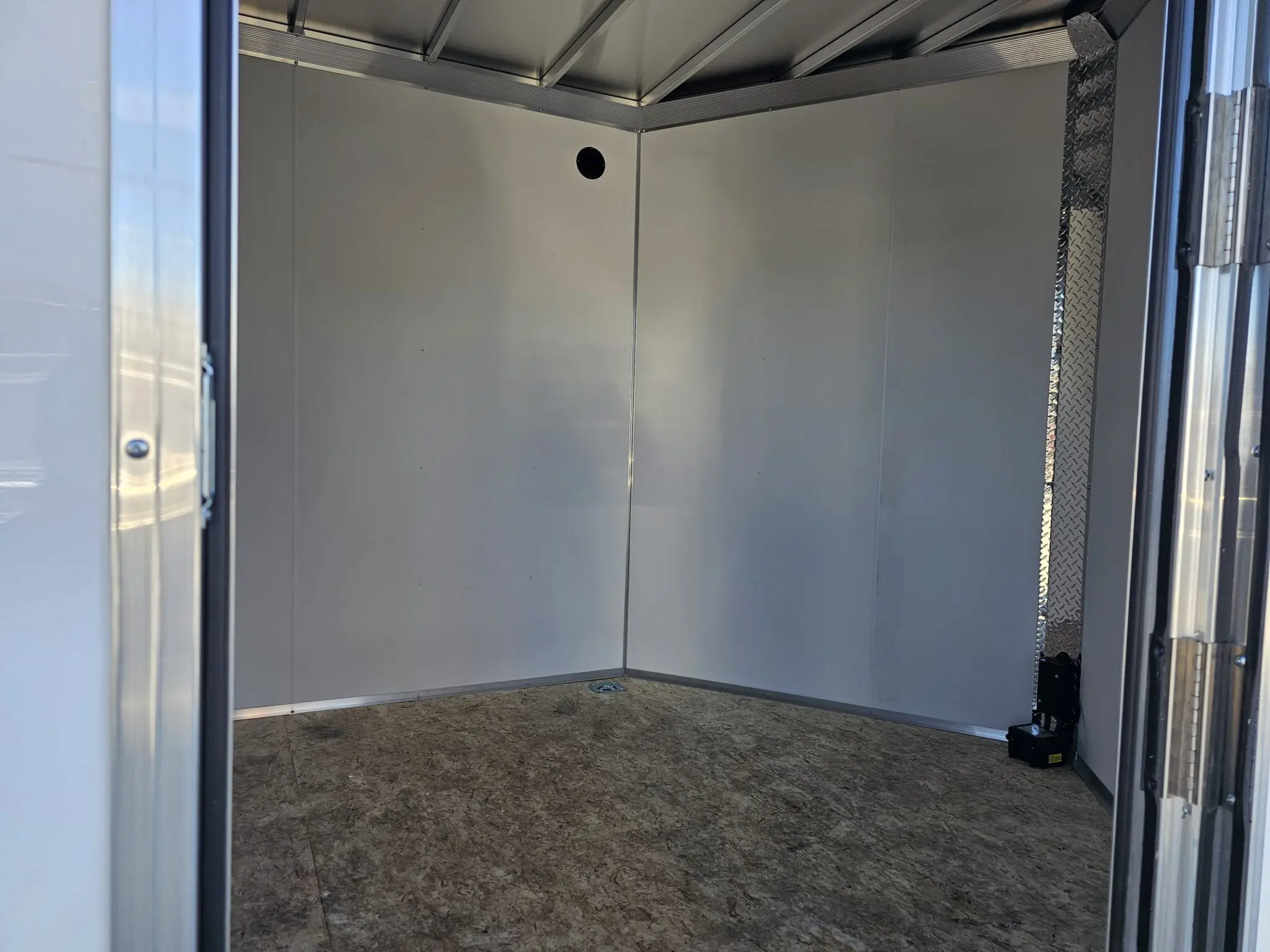 2026 CargoPro 8.5'x20' V-Nose Stealth Enclosed Car Hauler - Image 16